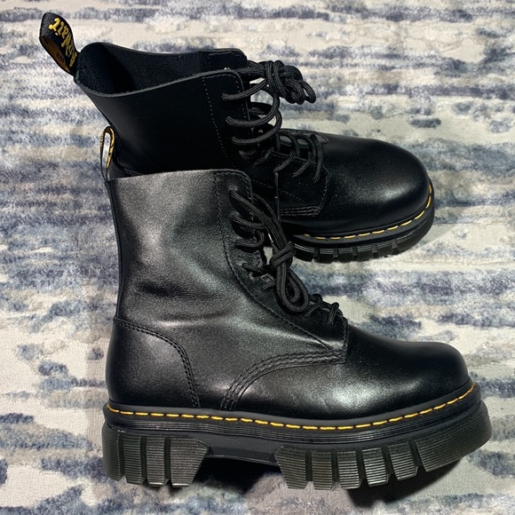 Dr Martens Audrick 8-Eye Boot - Picture 3 of 8